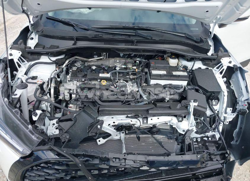 Photo 10 of 2024 Toyota Corolla CROSS LE (VIN 7MUCAABG8RV112538)