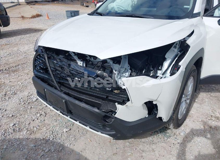 Photo 6 of 2024 Toyota Corolla CROSS LE (VIN 7MUCAABG8RV112538)