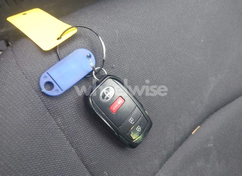 Photo 11 of 2022 Toyota Corolla CROSS LE (VIN 7MUCAABG9NV013978)