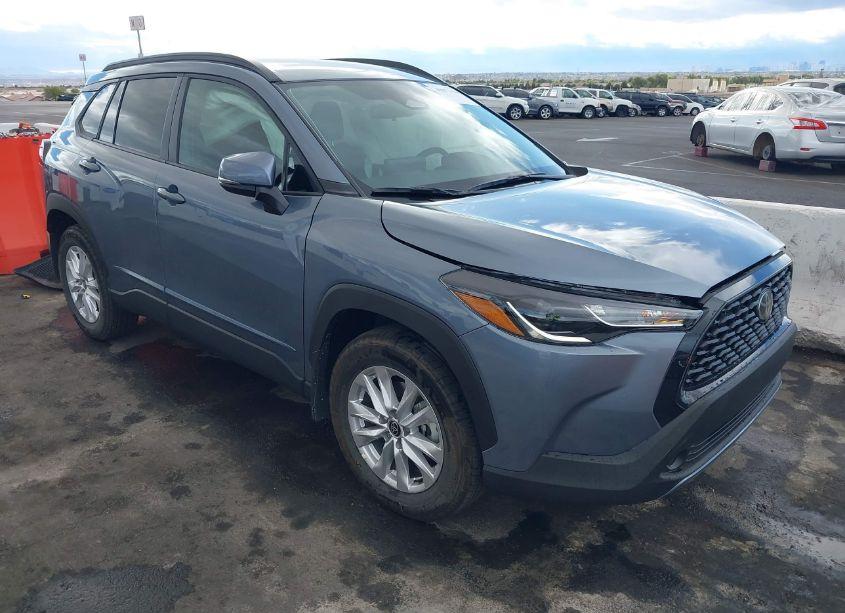 2024 Toyota Corolla CROSS LE (VIN 7MUCAABG9RV098889) main photo