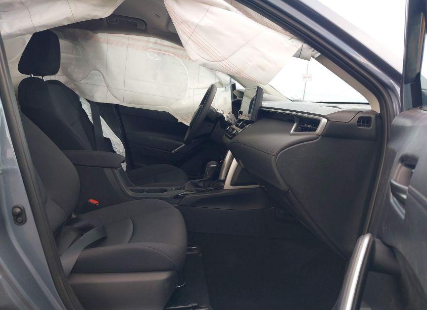 Photo 5 of 2024 Toyota Corolla CROSS LE (VIN 7MUCAABG9RV098889)