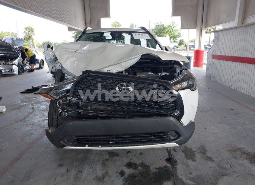 Photo 12 of 2022 Toyota Corolla CROSS LE (VIN 7MUCAABGXNV026593)