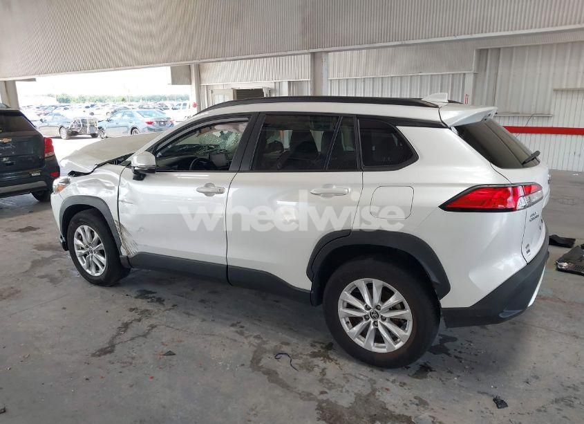 Photo 14 of 2022 Toyota Corolla CROSS LE (VIN 7MUCAABGXNV026593)