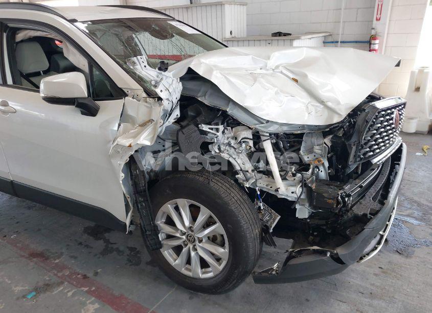 Photo 6 of 2022 Toyota Corolla CROSS LE (VIN 7MUCAABGXNV026593)