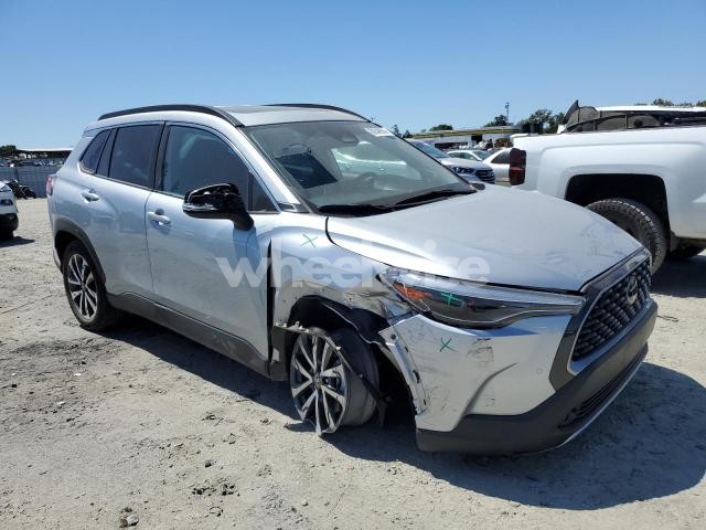 Photo 6 of 2023 TOYOTA COROLLA CROSS XLE (VIN 7MUDAAAG0PV042939)