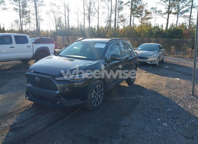 Photo 2 of 2023 Toyota Corolla CROSS XLE (VIN 7MUDAAAG0PV068103)