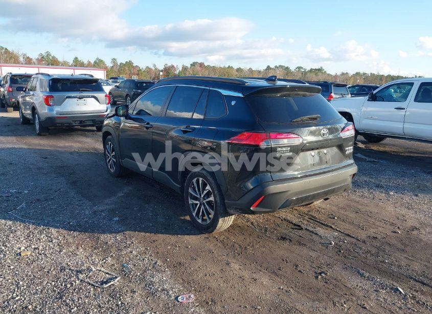 Photo 3 of 2023 Toyota Corolla CROSS XLE (VIN 7MUDAAAG0PV068103)