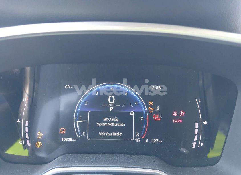 Photo 7 of 2024 Toyota Corolla CROSS XLE (VIN 7MUDAAAG0RV097510)