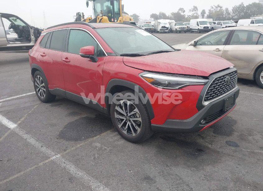 2024 Toyota Corolla CROSS XLE (VIN 7MUDAAAG0RV098544) main photo