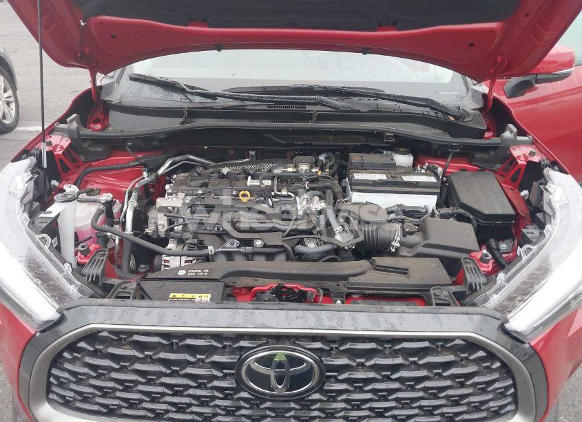 Photo 10 of 2024 Toyota Corolla CROSS XLE (VIN 7MUDAAAG0RV098544)