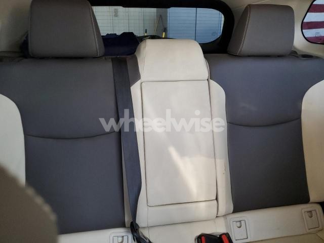 Photo 12 of 2022 TOYOTA COROLLA CROSS XLE (VIN 7MUDAAAG1NV005394)