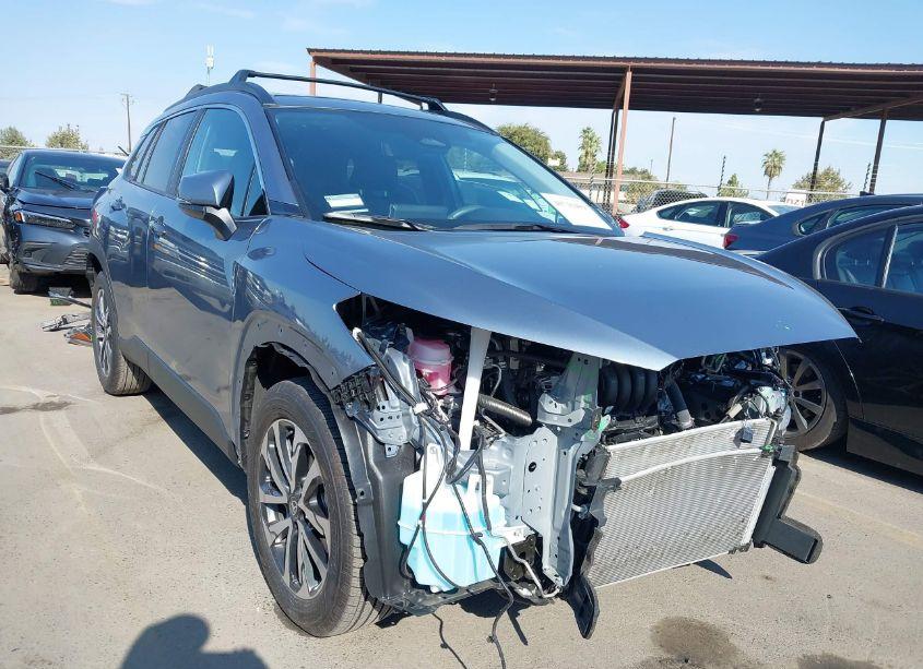 2024 Toyota Corolla CROSS XLE (VIN 7MUDAAAG1RV094924) main photo