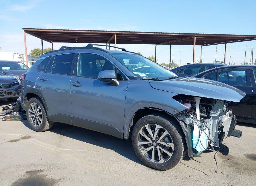 Photo 14 of 2024 Toyota Corolla CROSS XLE (VIN 7MUDAAAG1RV094924)