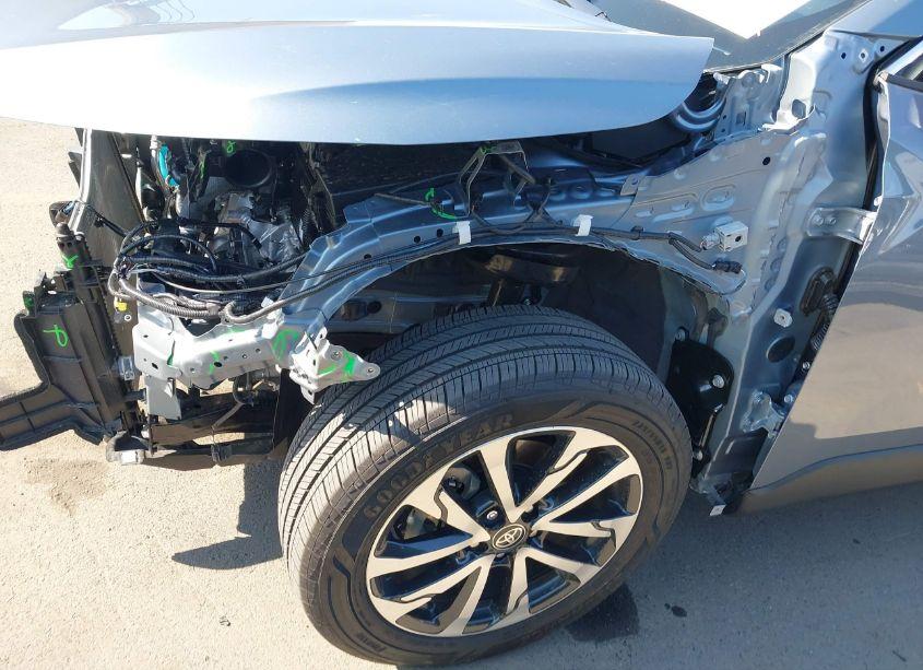 Photo 18 of 2024 Toyota Corolla CROSS XLE (VIN 7MUDAAAG1RV094924)