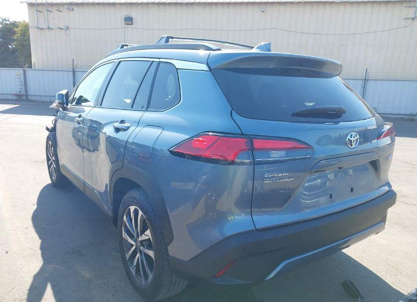 Photo 3 of 2024 Toyota Corolla CROSS XLE (VIN 7MUDAAAG1RV094924)