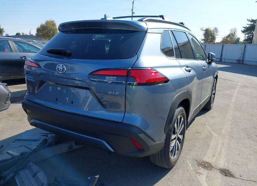 Photo 4 of 2024 Toyota Corolla CROSS XLE (VIN 7MUDAAAG1RV094924)