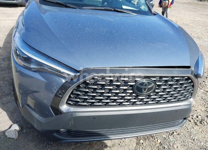 Photo 13 of 2023 Toyota Corolla CROSS XLE (VIN 7MUDAAAG2PV053666)
