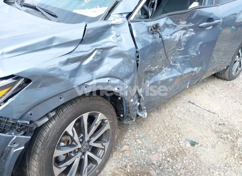 Photo 6 of 2023 Toyota Corolla CROSS XLE (VIN 7MUDAAAG2PV053666)