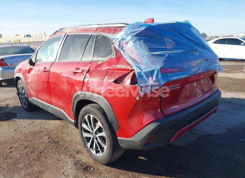 Photo 3 of 2023 Toyota Corolla CROSS XLE (VIN 7MUDAAAG2PV055420)