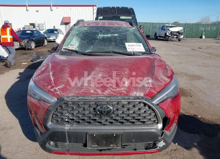 Photo 5 of 2023 Toyota Corolla CROSS XLE (VIN 7MUDAAAG2PV055420)