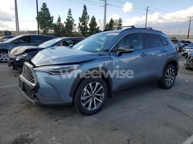 Photo 5 of 2025 TOYOTA COROLLA CROSS XLE (VIN 7MUDAAAG2SV131324)