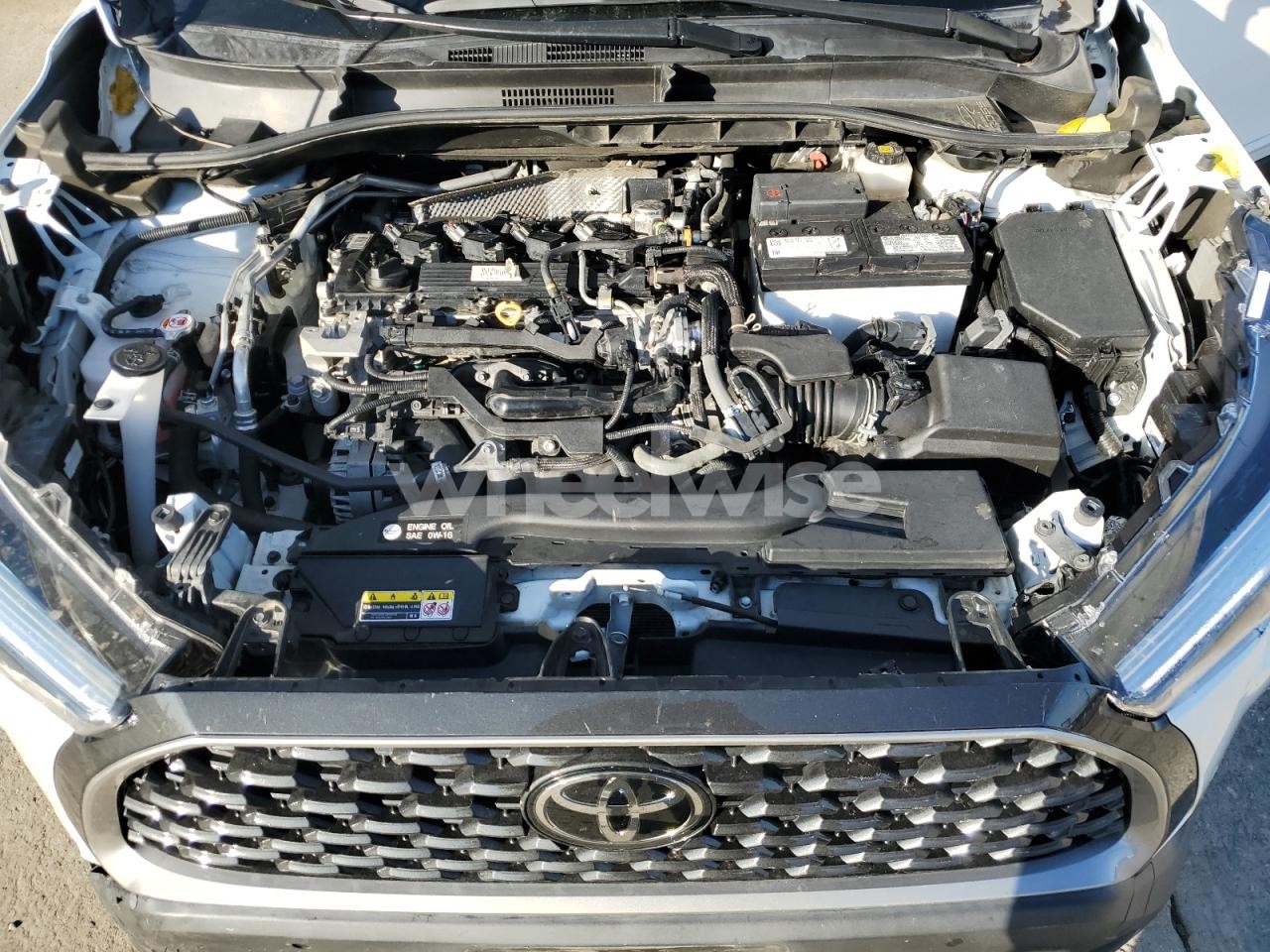 Photo 12 of 2022 TOYOTA COROLLA CROSS XLE (VIN 7MUDAAAG3NV017515)