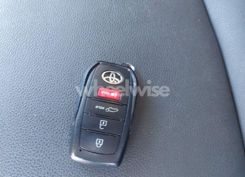 Photo 11 of 2022 Toyota Corolla CROSS XLE (VIN 7MUDAAAG3NV031155)