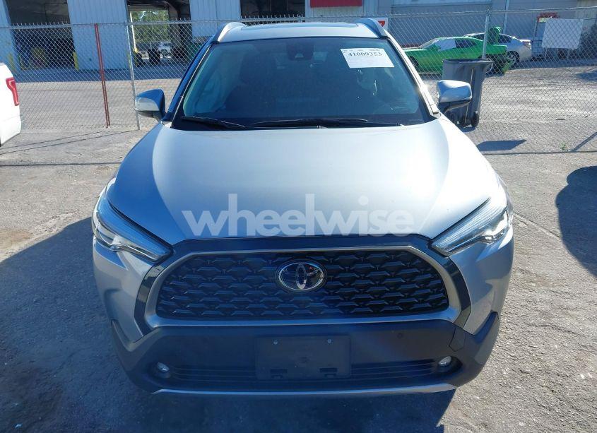 Photo 12 of 2022 Toyota Corolla CROSS XLE (VIN 7MUDAAAG3NV031155)