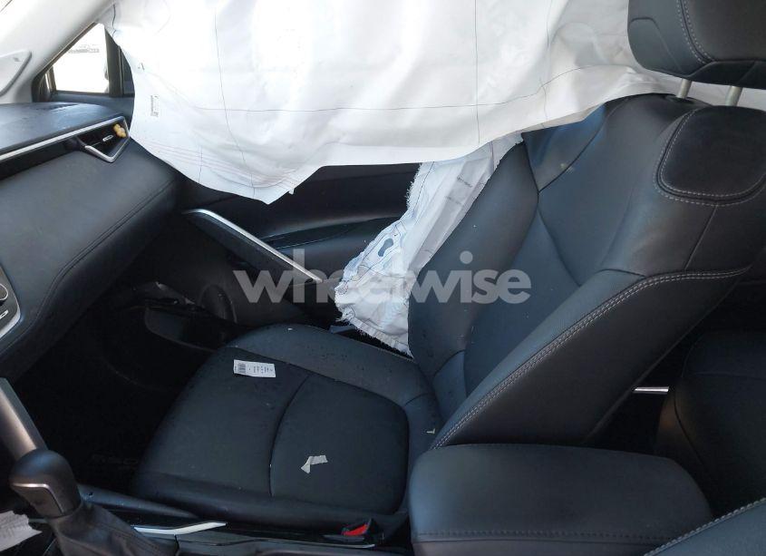 Photo 5 of 2022 Toyota Corolla CROSS XLE (VIN 7MUDAAAG3NV031155)