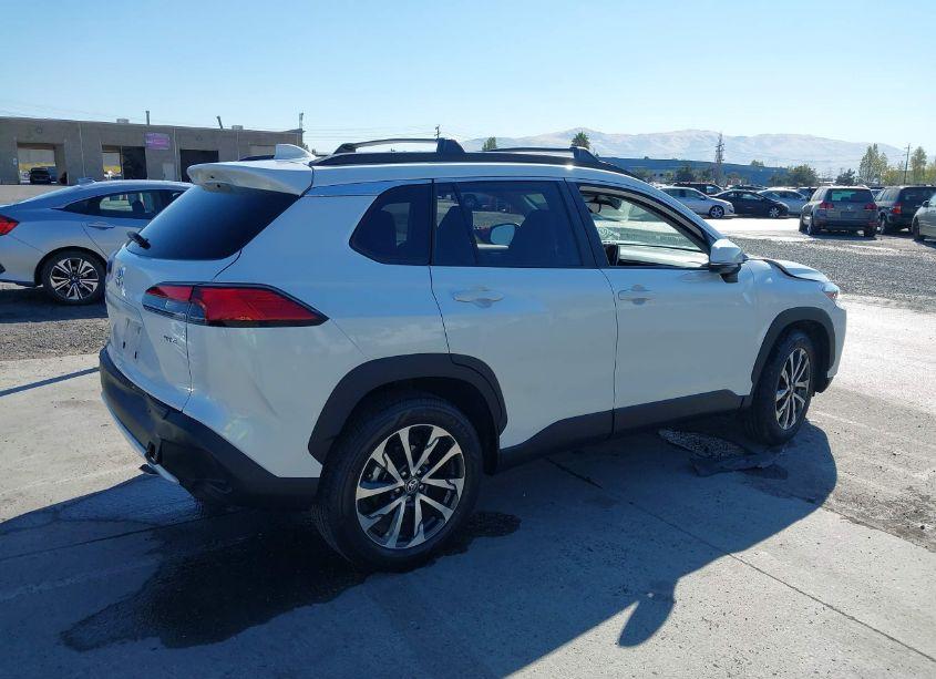 Photo 4 of 2023 Toyota Corolla CROSS XLE (VIN 7MUDAAAG3PV066281)