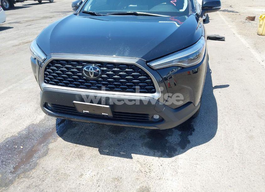 Photo 13 of 2023 Toyota Corolla CROSS XLE (VIN 7MUDAAAG3PV069634)