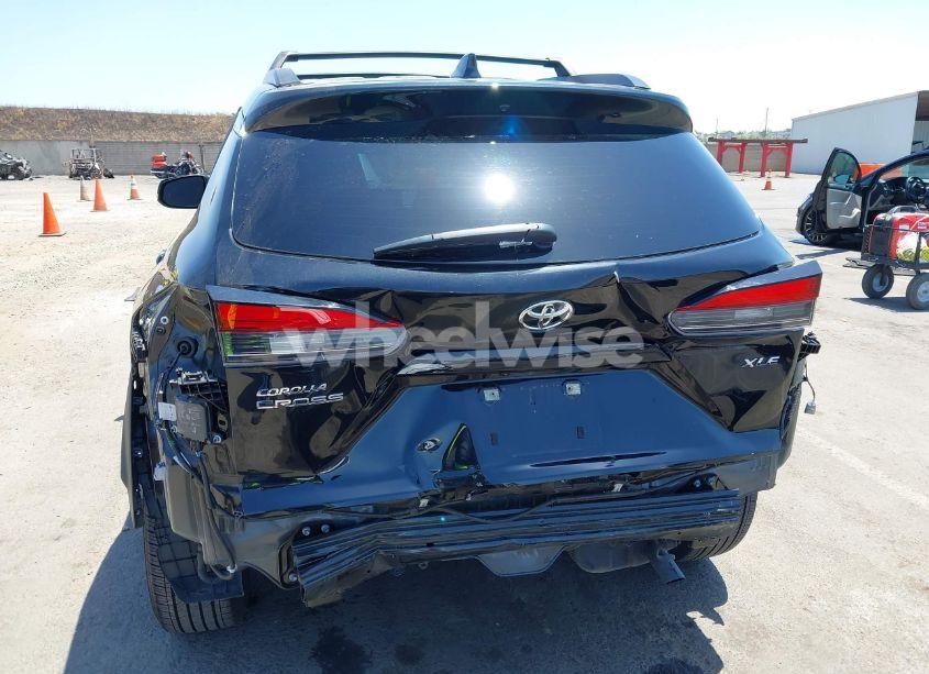 Photo 6 of 2023 Toyota Corolla CROSS XLE (VIN 7MUDAAAG3PV069634)