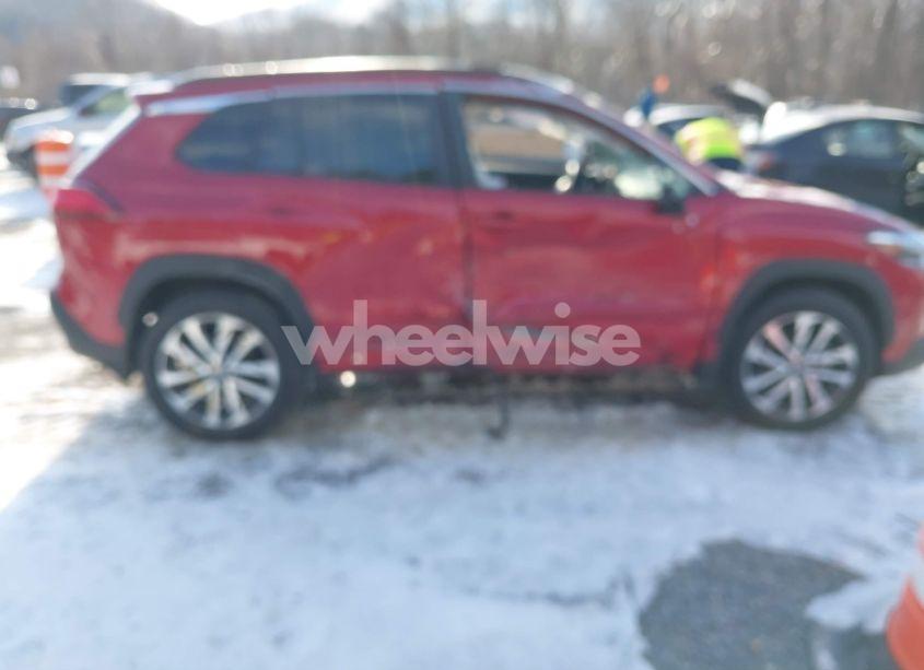 Photo 13 of 2024 Toyota Corolla CROSS XLE (VIN 7MUDAAAG3RV082354)