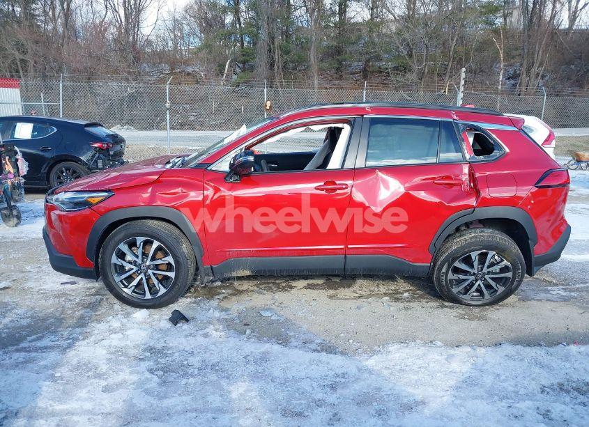 Photo 14 of 2024 Toyota Corolla CROSS XLE (VIN 7MUDAAAG3RV082354)