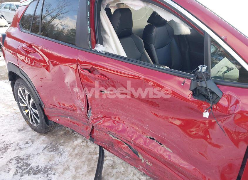 Photo 17 of 2024 Toyota Corolla CROSS XLE (VIN 7MUDAAAG3RV082354)