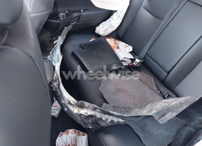 Photo 8 of 2024 Toyota Corolla CROSS XLE (VIN 7MUDAAAG3RV082354)