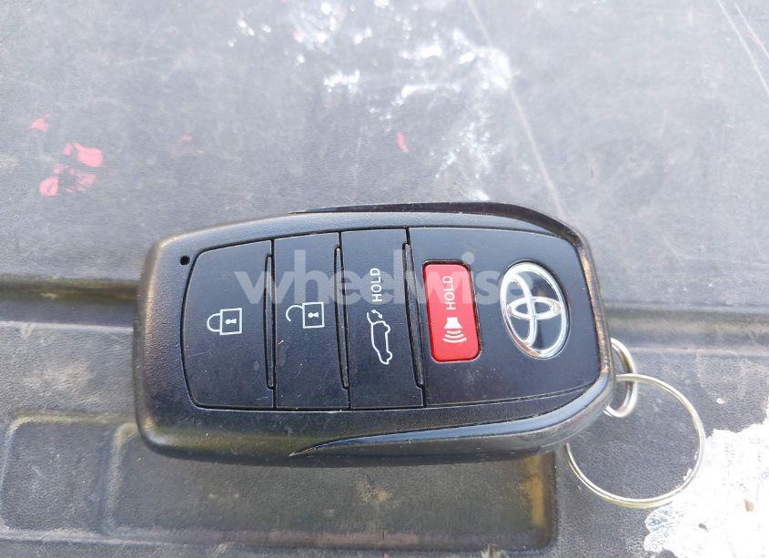 Photo 11 of 2024 Toyota Corolla CROSS XLE (VIN 7MUDAAAG3RV083617)