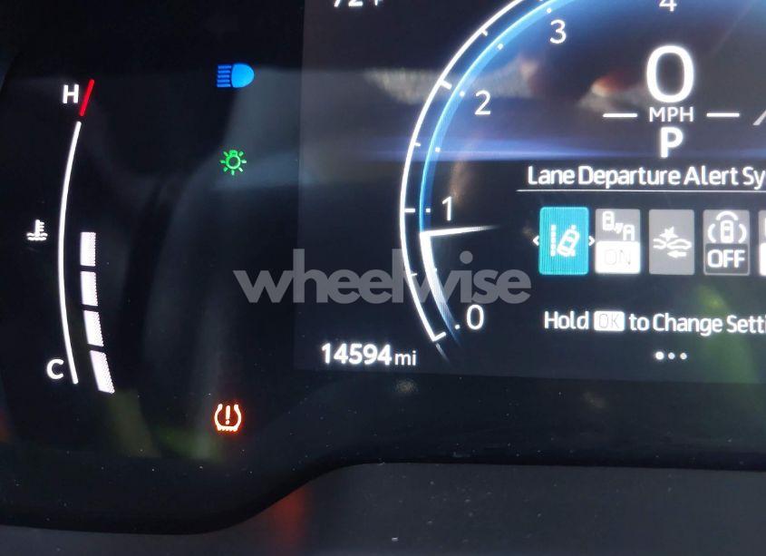 Photo 15 of 2024 Toyota Corolla CROSS XLE (VIN 7MUDAAAG3RV083617)