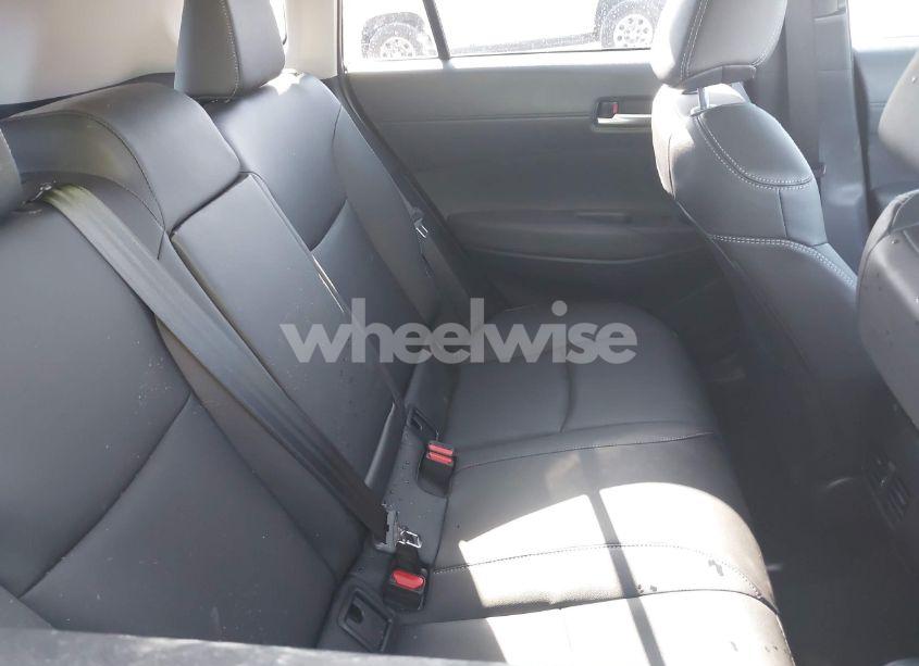 Photo 8 of 2024 Toyota Corolla CROSS XLE (VIN 7MUDAAAG3RV083617)