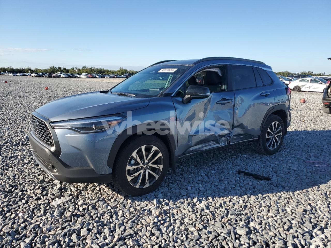 2025 TOYOTA COROLLA CROSS XLE (VIN 7MUDAAAG3SV145801) main photo