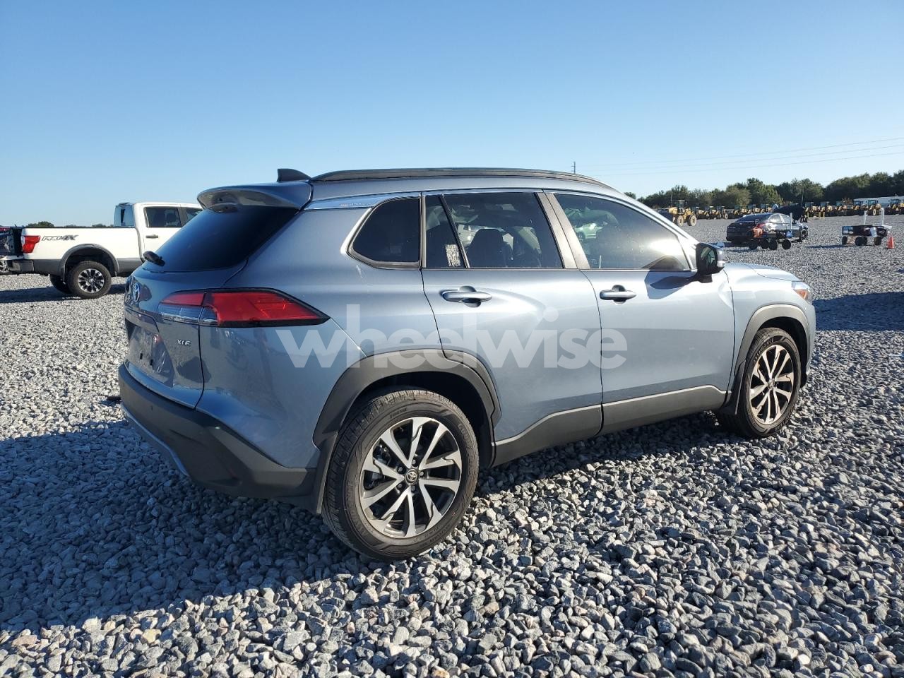 Photo 3 of 2025 TOYOTA COROLLA CROSS XLE (VIN 7MUDAAAG3SV145801)