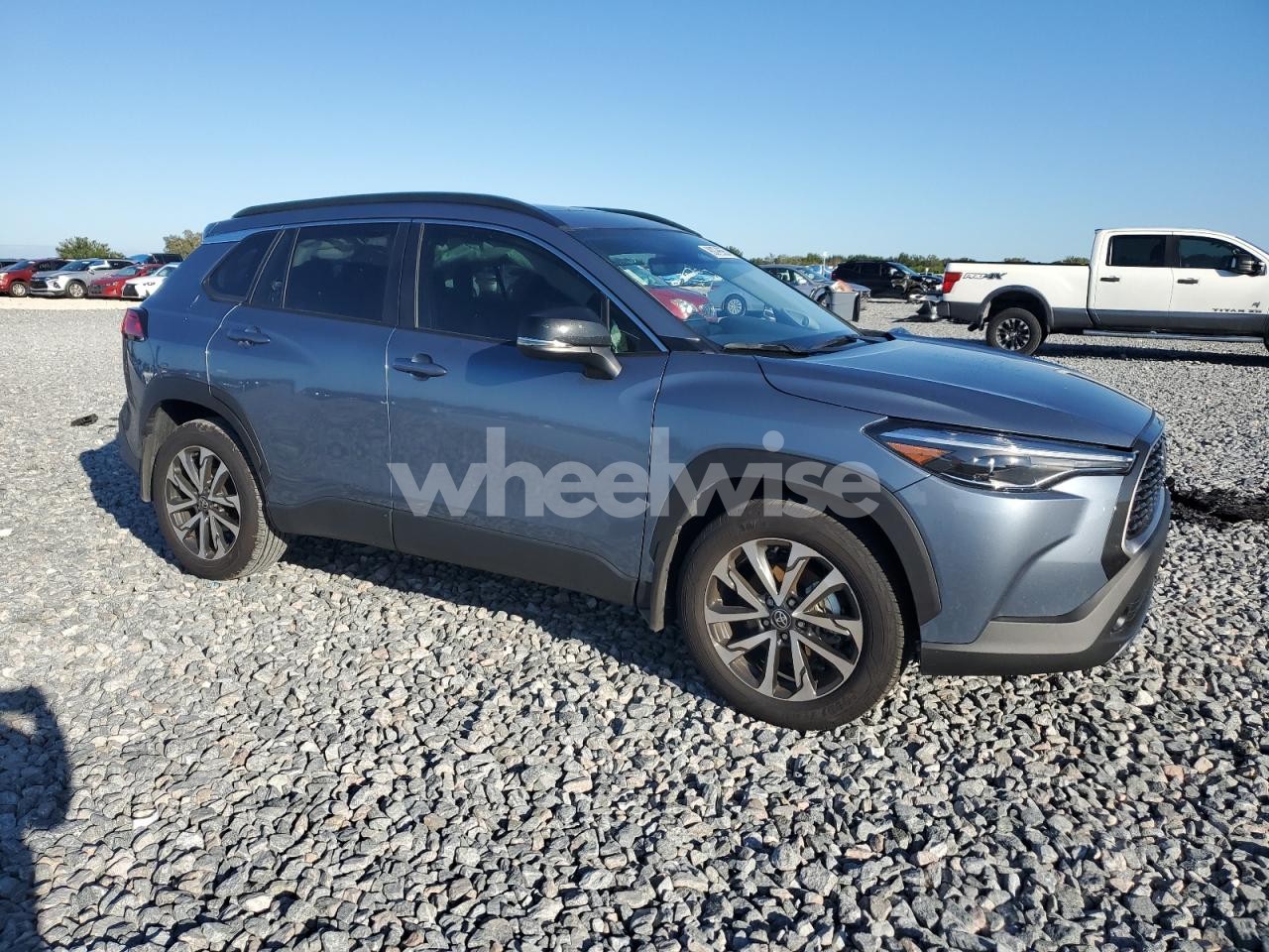 Photo 4 of 2025 TOYOTA COROLLA CROSS XLE (VIN 7MUDAAAG3SV145801)