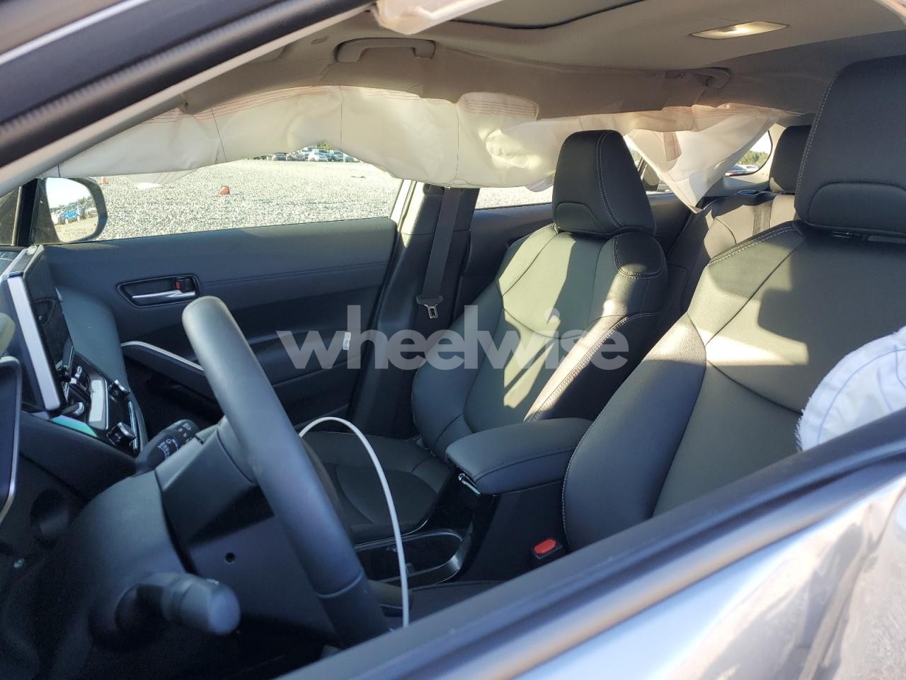 Photo 7 of 2025 TOYOTA COROLLA CROSS XLE (VIN 7MUDAAAG3SV145801)