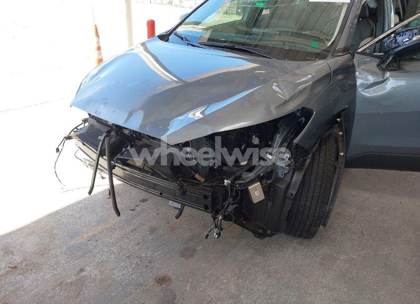 Photo 6 of 2023 Toyota Corolla CROSS XLE (VIN 7MUDAAAG4PV043088)