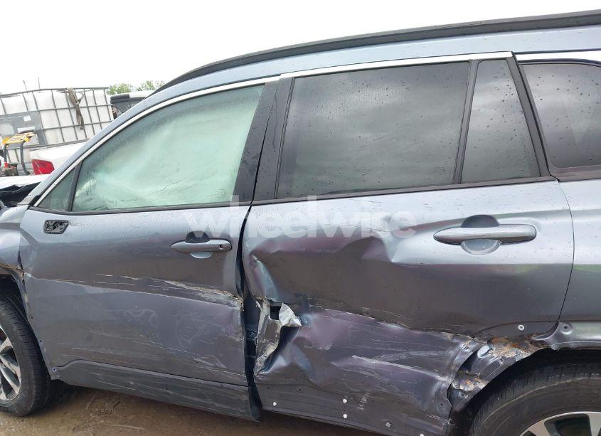 Photo 14 of 2023 Toyota Corolla CROSS XLE (VIN 7MUDAAAG4PV062515)