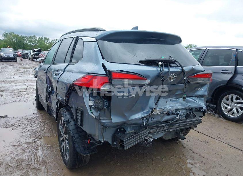 Photo 17 of 2023 Toyota Corolla CROSS XLE (VIN 7MUDAAAG4PV062515)