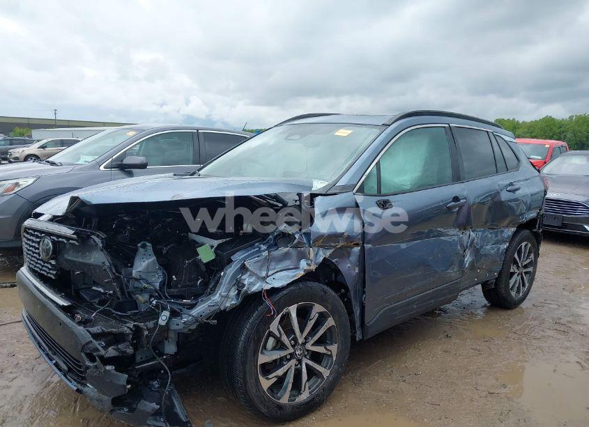 Photo 6 of 2023 Toyota Corolla CROSS XLE (VIN 7MUDAAAG4PV062515)