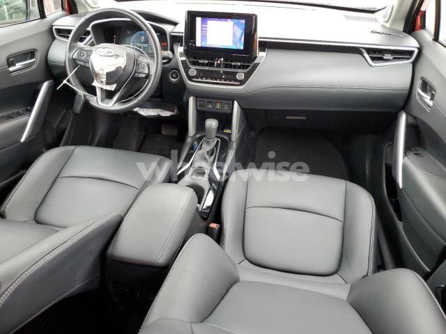 Photo 2 of 2023 TOYOTA COROLLA CROSS XLE (VIN 7MUDAAAG4PV071067)