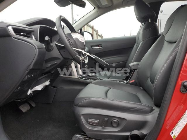 Photo 5 of 2023 TOYOTA COROLLA CROSS XLE (VIN 7MUDAAAG4PV071067)