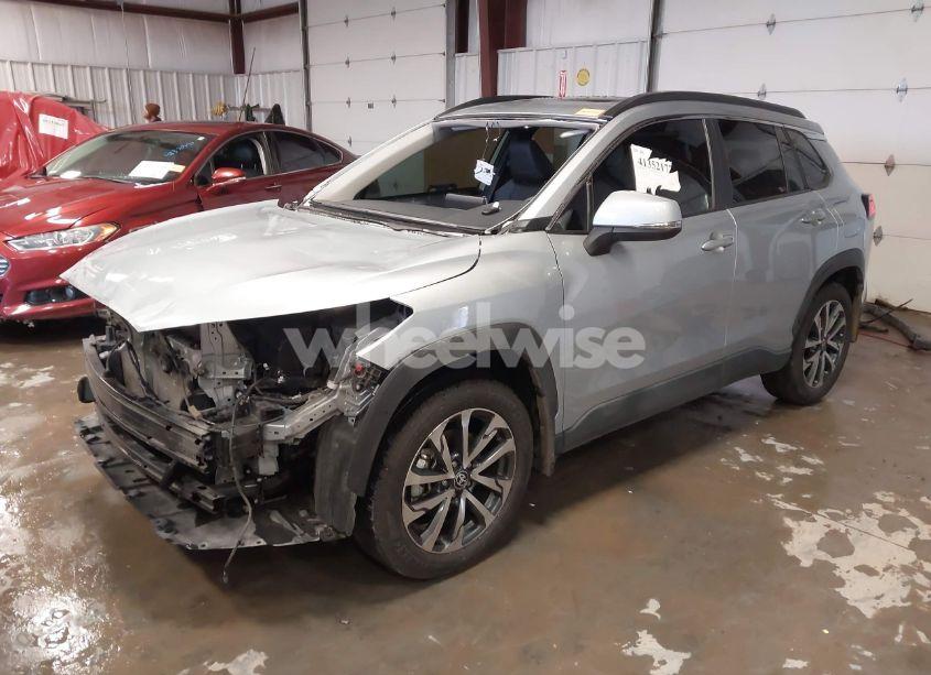 Photo 2 of 2023 Toyota Corolla CROSS XLE (VIN 7MUDAAAG6PV068252)